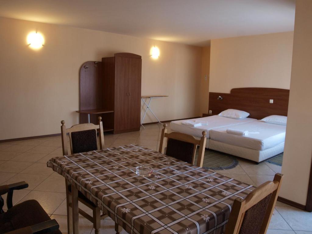 Guestrooms Hema Созополь Экстерьер фото